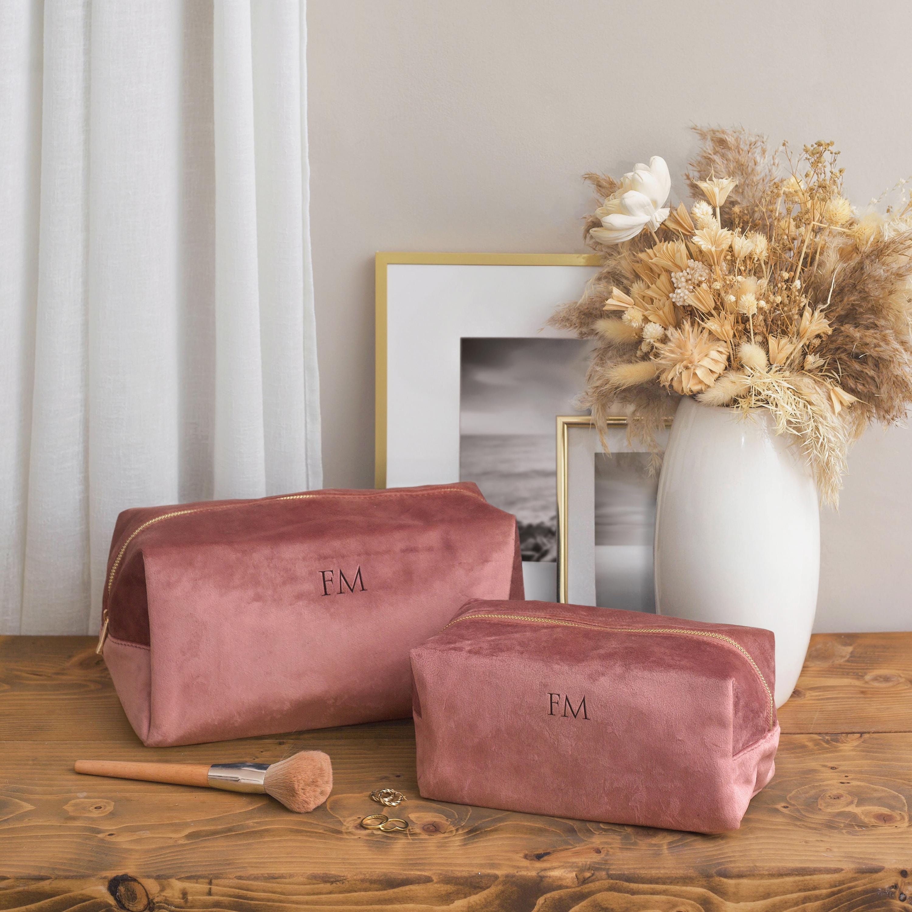 Personalised velvet toiletry case, wash bag, personalised initials makeup bag for her, valentines day gift, monogrammed gift, gift for her